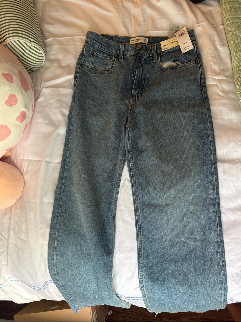 Abercrombie & Fitch Light Blue High-Rise Relaxed Jeans